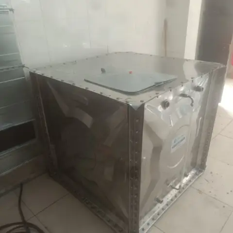 Paslanmaz (krom) panel su deposu