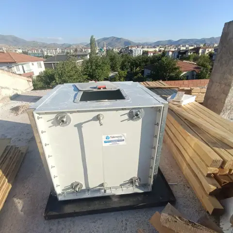Çatı ve teras üstünde panel su deposu