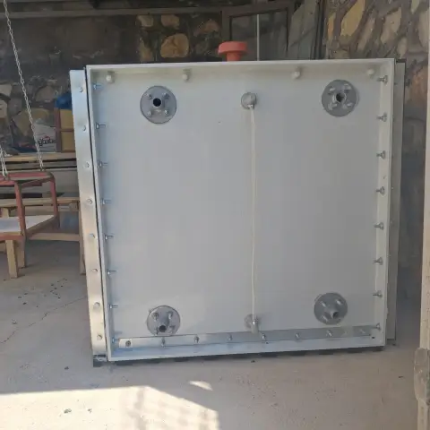 CTP (GRP) panel su deposu, kapalı mekân montajı
